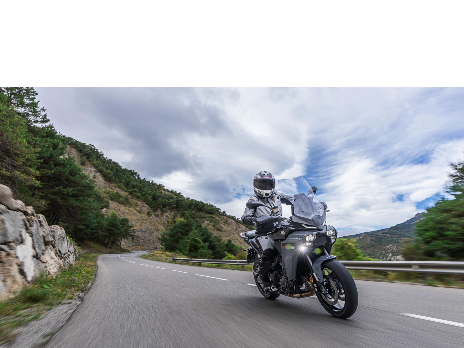 Мотоцикл YAMAHA TRACER 9 (Redline) 2026